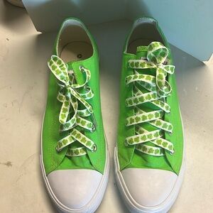 Air walk Lace up sneakers